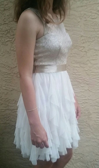 Beatiful teeze me prom dress - Picture 2 of 3